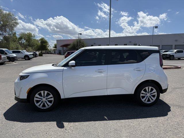 Photo of 2023 Snow White Pearl Kia Soul