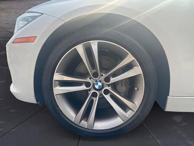 Photo of 2015 White BMW 335