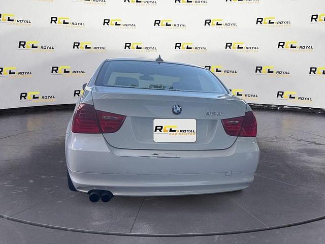 Photo of 2009 White BMW 328
