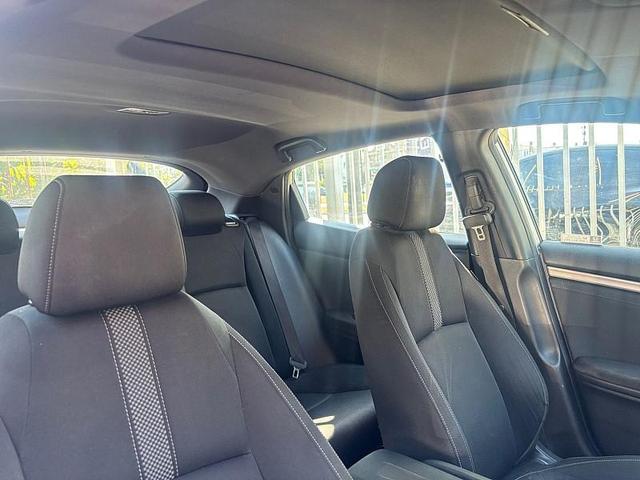 Photo of 2021 Silver Honda Civic