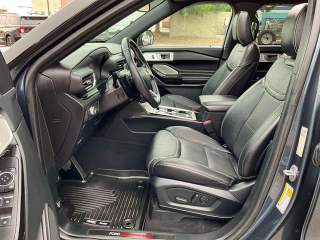 Photo of 2022 Stone Blue Metallic Ford Explorer