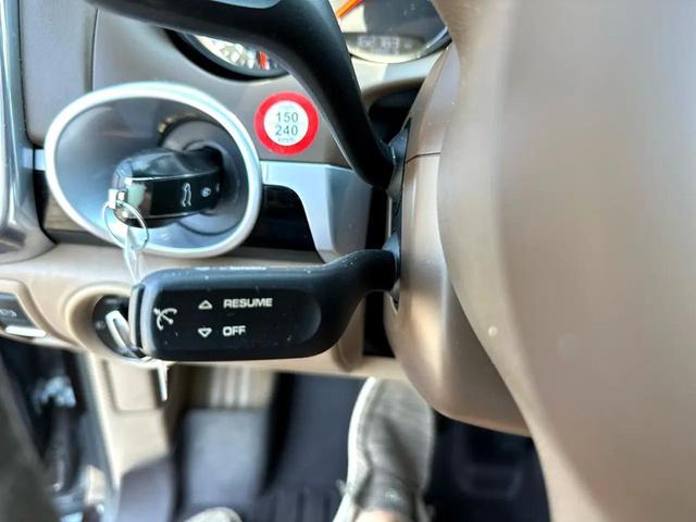 Photo of 2014 Mahogany Metallic Porsche Cayenne