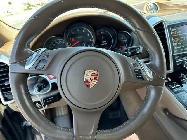 Photo of 2014 Mahogany Metallic Porsche Cayenne