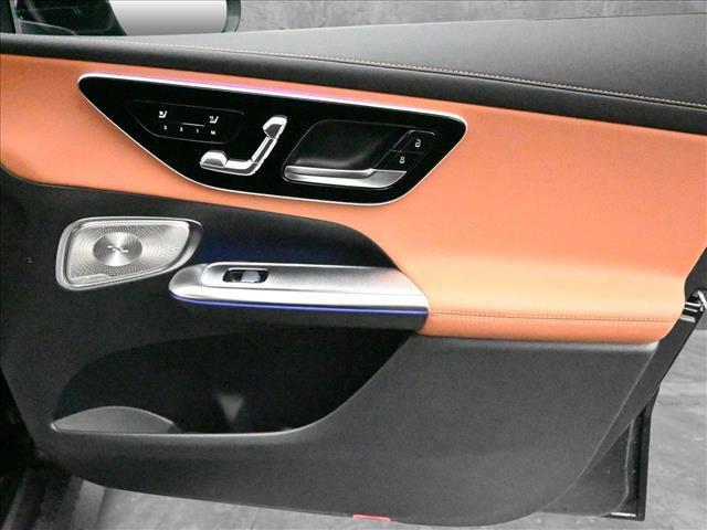 Photo of 2025 Black Mercedes-Benz GLC 300