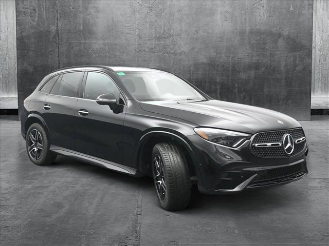 Photo of 2025 Black Mercedes-Benz GLC 300