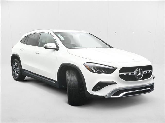 Photo of 2025 Polar White Mercedes-Benz GLA 250