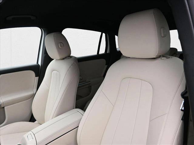 Photo of 2025 Polar White Mercedes-Benz GLA 250