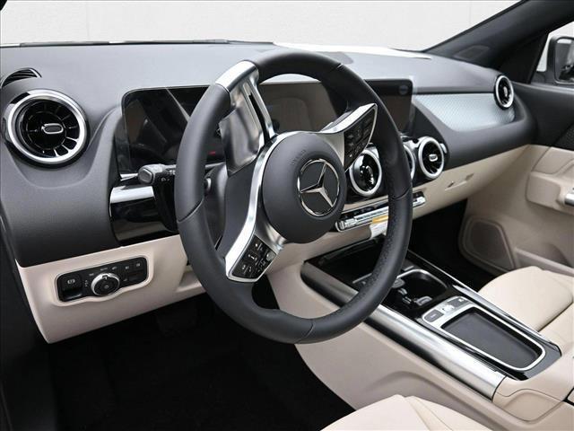 Photo of 2025 Polar White Mercedes-Benz GLA 250