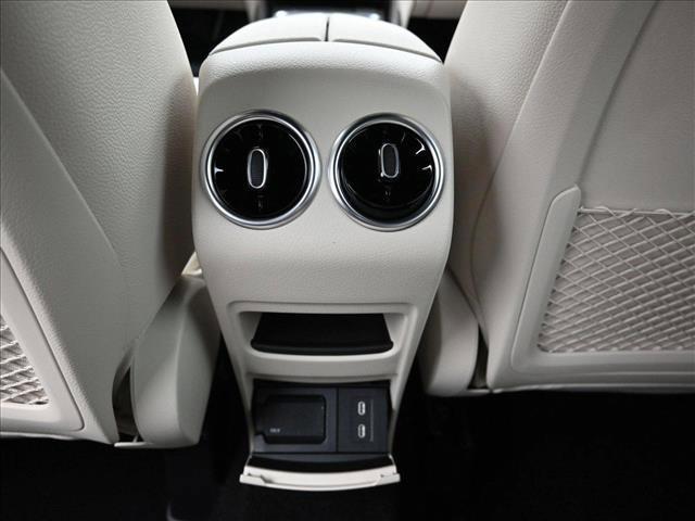 Photo of 2025 Polar White Mercedes-Benz GLA 250