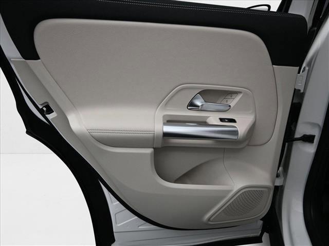 Photo of 2025 Polar White Mercedes-Benz GLA 250