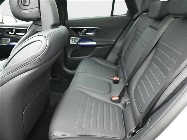 Photo of 2025 Polar White Mercedes-Benz GLC 350e