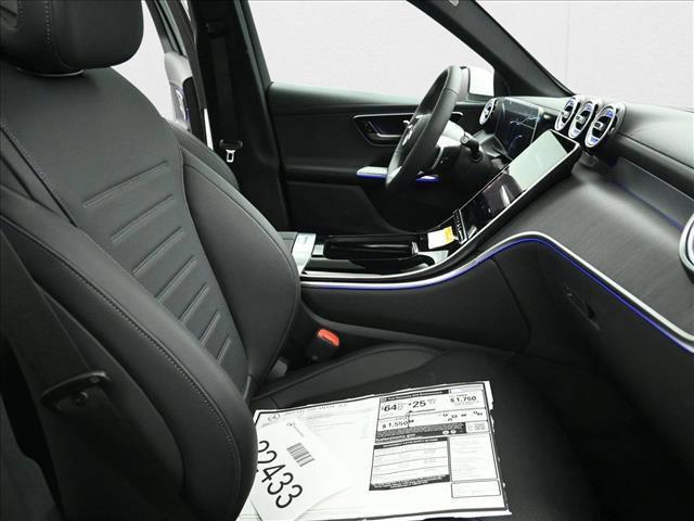 Photo of 2025 Polar White Mercedes-Benz GLC 350e