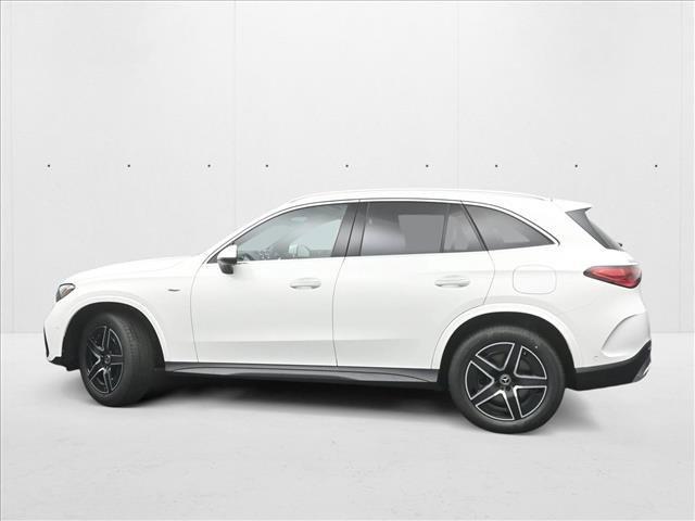 Photo of 2025 Polar White Mercedes-Benz GLC 350e