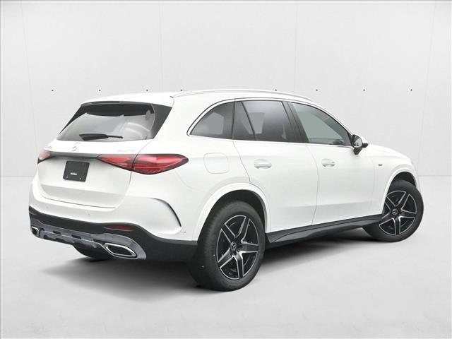 Photo of 2025 Polar White Mercedes-Benz GLC 350e