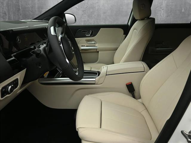 Photo of 2025 Polar White Mercedes-Benz GLA 250