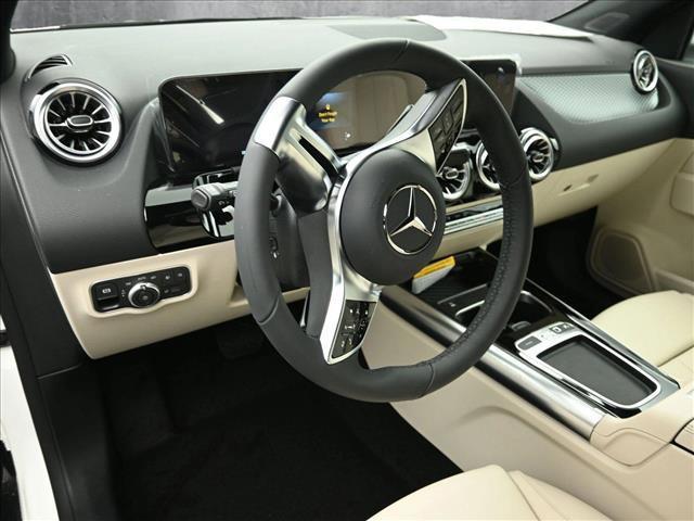 Photo of 2025 Polar White Mercedes-Benz GLA 250