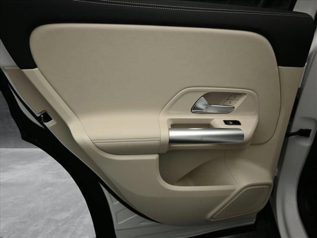 Photo of 2025 Polar White Mercedes-Benz GLA 250