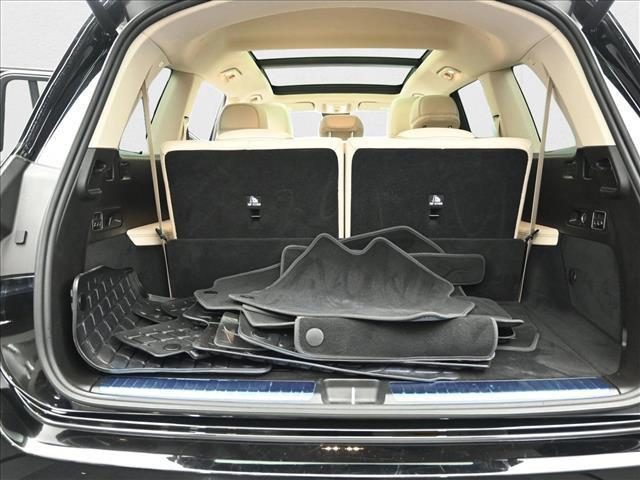 Photo of 2022 Black Mercedes-Benz GLS 450