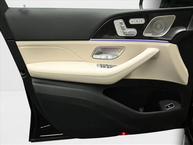 Photo of 2022 Black Mercedes-Benz GLS 450