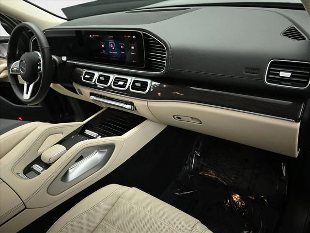 Photo of 2022 Black Mercedes-Benz GLS 450