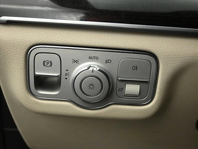 Photo of 2022 Black Mercedes-Benz GLS 450