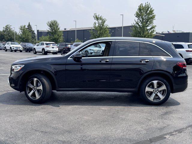 Photo of 2022 Black Mercedes-Benz GLC 300