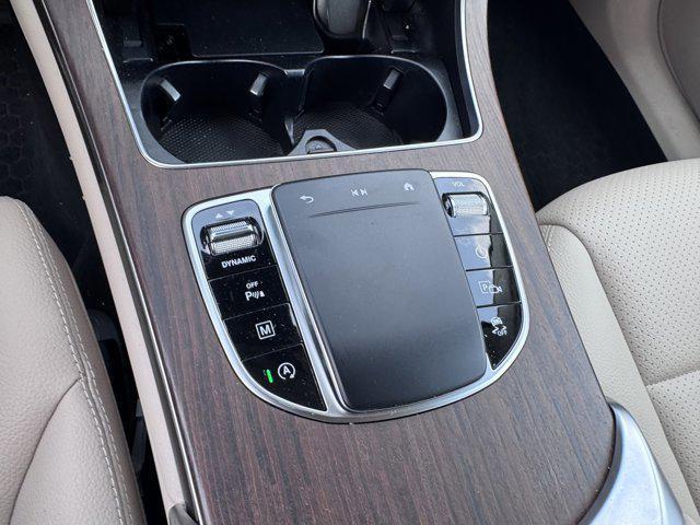 Photo of 2022 Black Mercedes-Benz GLC 300
