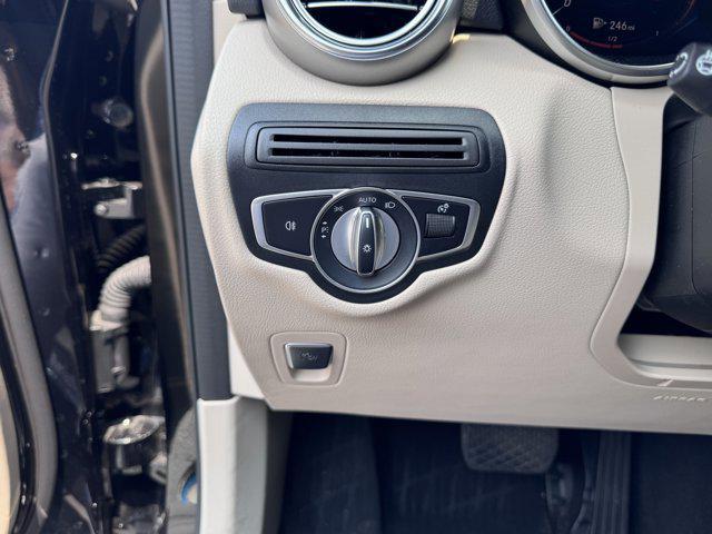 Photo of 2022 Black Mercedes-Benz GLC 300