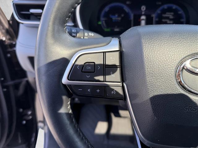 Photo of 2023 Midnight Black Metallic Toyota Highlander Hybrid