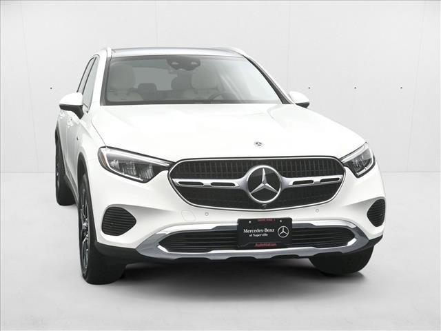Photo of 2025 Polar White Mercedes-Benz GLC 350e