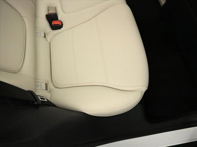 Photo of 2025 Polar White Mercedes-Benz GLC 350e