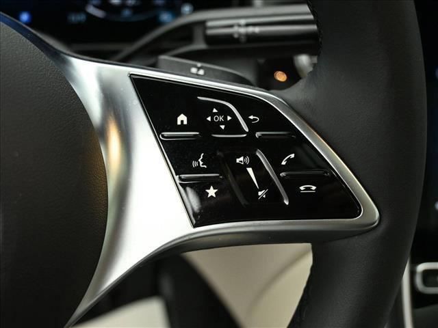 Photo of 2025 Polar White Mercedes-Benz GLC 350e