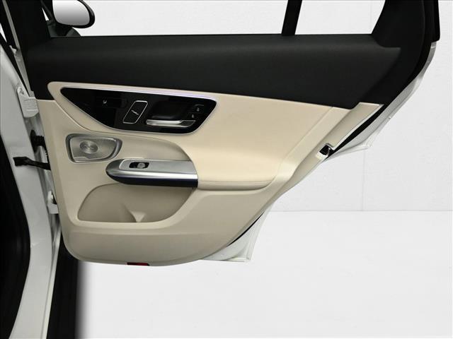 Photo of 2025 Polar White Mercedes-Benz GLC 350e