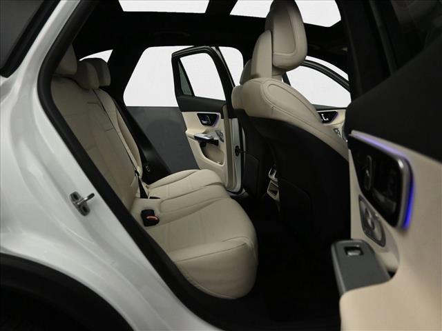 Photo of 2025 Polar White Mercedes-Benz GLC 350e