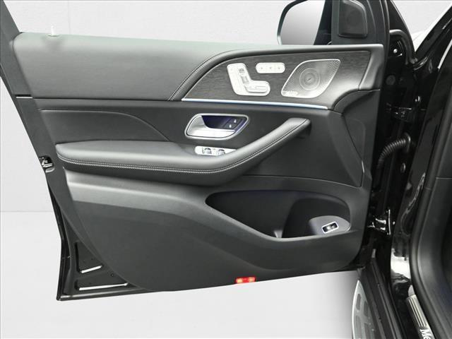 Photo of 2026 Obsidian Black Metallic Mercedes-Benz GLS 580
