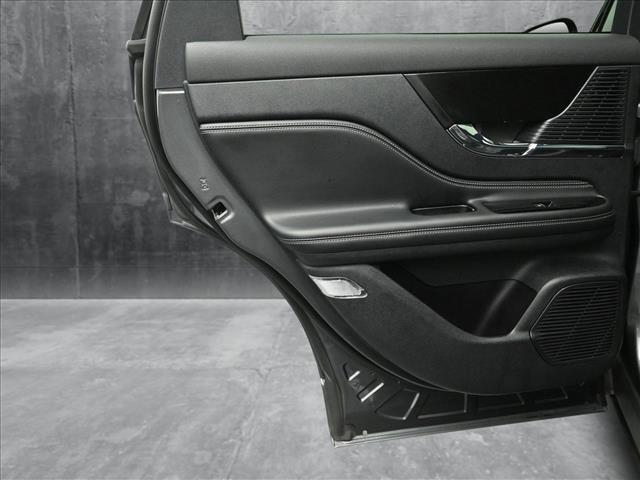 Photo of 2022 Asher Gray Metallic Clearcoat Lincoln Corsair