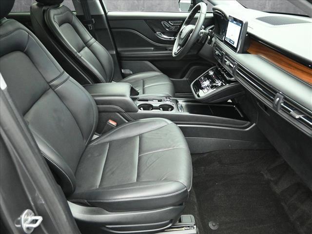 Photo of 2022 Asher Gray Metallic Clearcoat Lincoln Corsair