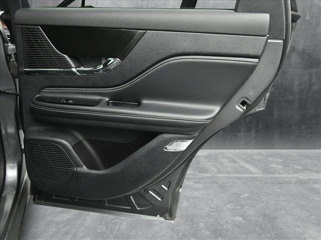 Photo of 2022 Asher Gray Metallic Clearcoat Lincoln Corsair