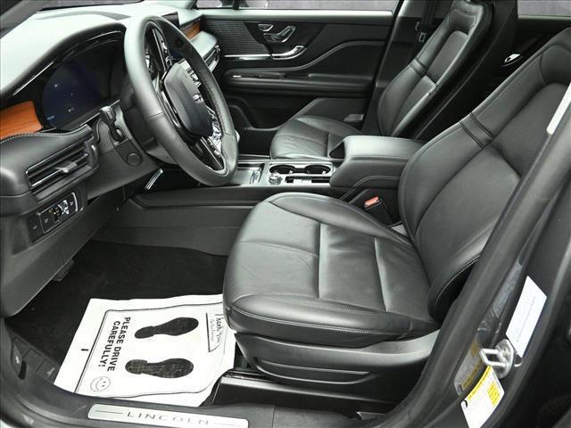 Photo of 2022 Asher Gray Metallic Clearcoat Lincoln Corsair
