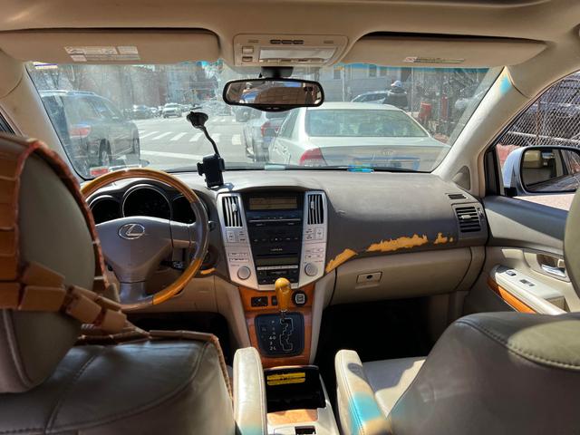 Photo of 2004 Blue Lexus RX 330