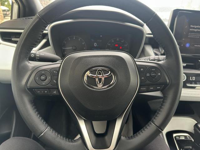 Photo of 2023 Classic Silver Metallic Toyota Corolla