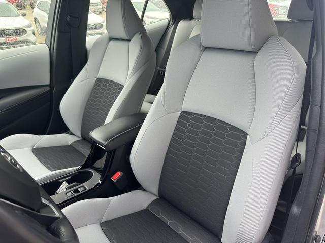 Photo of 2023 Classic Silver Metallic Toyota Corolla