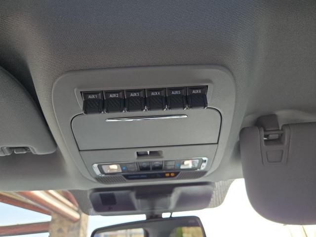 Photo of 2025 Oxford White Ford F-350
