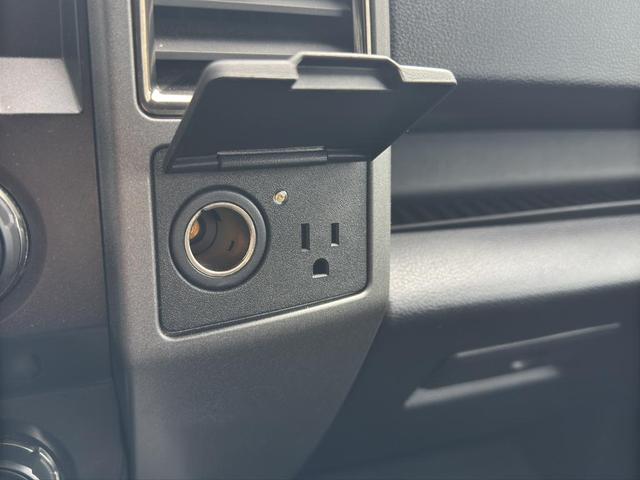 Photo of 2018 Magnetic Metallic Ford F-150