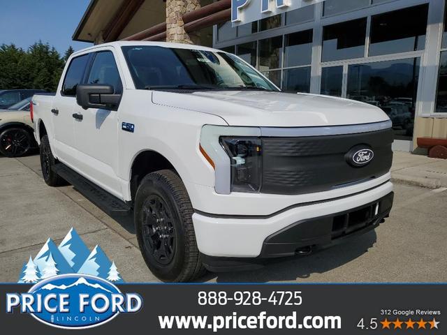 Photo of 2025 Oxford White Ford F-150 Lightning