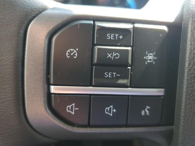 Photo of 2025 Oxford White Ford F-150 Lightning