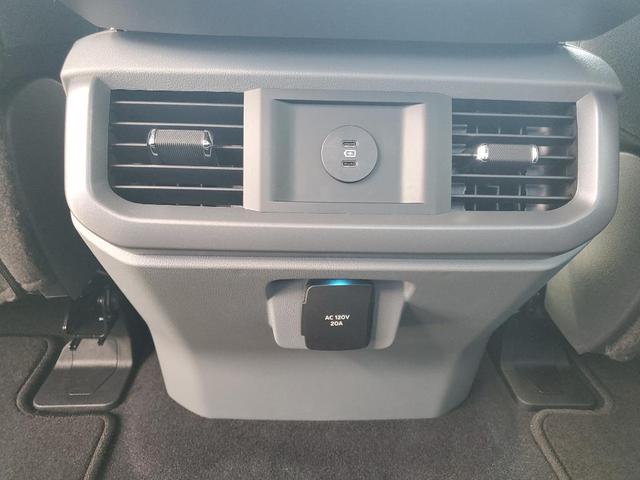 Photo of 2025 Oxford White Ford F-150 Lightning