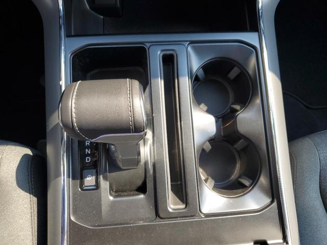 Photo of 2025 Oxford White Ford F-150 Lightning