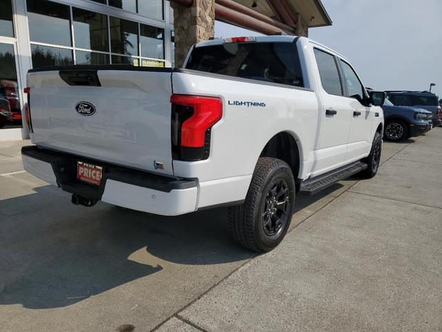 Photo of 2025 Oxford White Ford F-150 Lightning