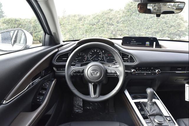 Photo of 2025 Snowflake White Pearl Mica Mazda CX-30